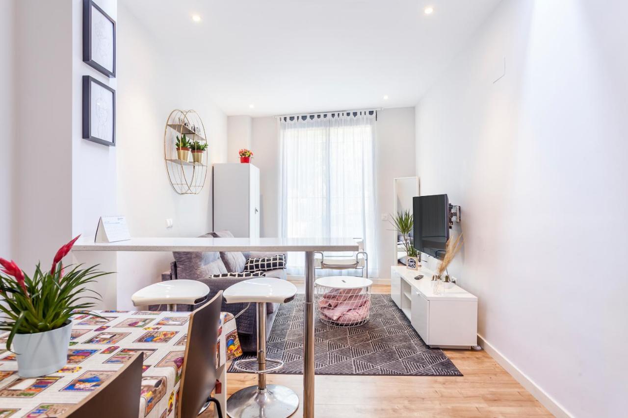 Piso En La Playa, Wifi Gratis Y Ac Apartment Valencia Luaran gambar