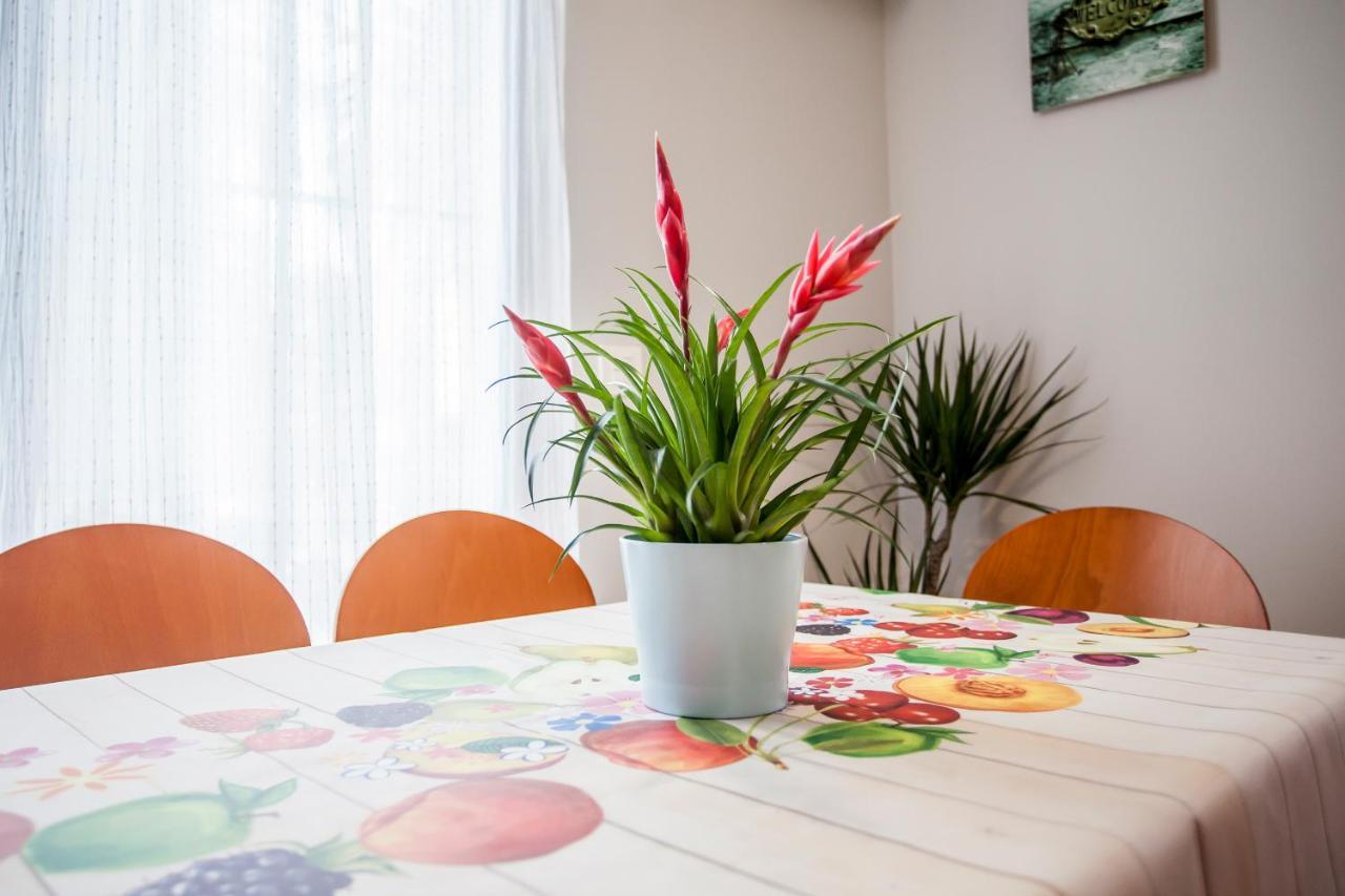 Piso En La Playa, Wifi Gratis Y Ac Apartment Valencia Luaran gambar