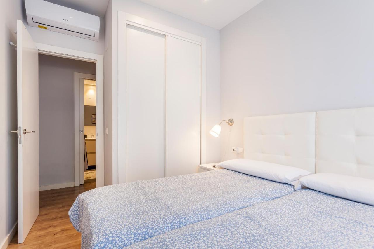 Piso En La Playa, Wifi Gratis Y Ac Apartment Valencia Luaran gambar
